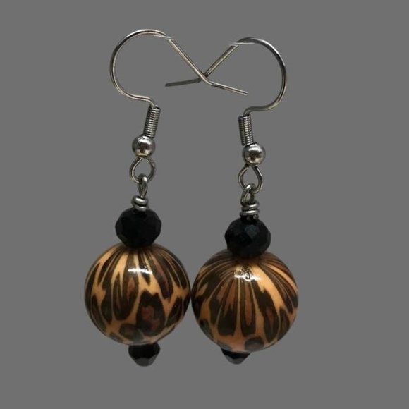 Animal Print Light Weight Dangle Earrings Stainles - Picture 1 of 8